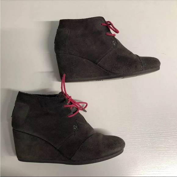 Tom's Women's Grey Suede Leather Desert Wedge Hot Pink Lace Up Booties size 7 - Picture 4 of 8